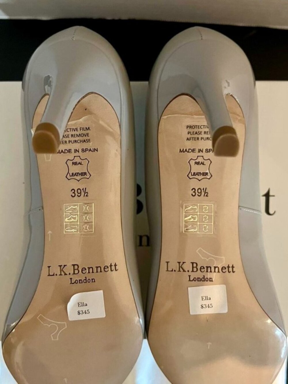 L.K. Bennett London, New, Light Gray Patent Leather Pumps w/Bows, Size: 9 - Picture 5 of 7